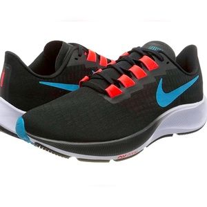 Size 9- Nike Air Zoom Pegasus 37 Off Noir Light Blue Fury New 100% Authentic.